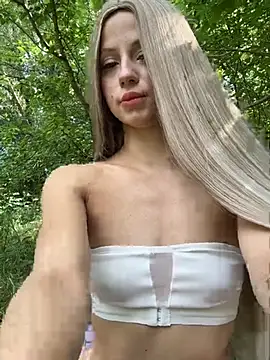 FavoriteKira online show from 07/19/26, 12:31