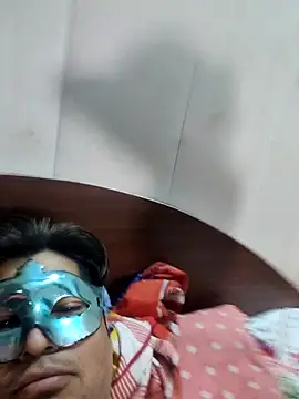 Snapshot of Radhika_01 chatting on 11/14/25, 04:00 Radhika 01 online show from 11/14/25, 04:00