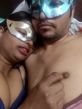 Snapshot of Radhika_01 chatting on 12/14/25, 04:18 Radhika 01 online show from 12/14/25, 04:18