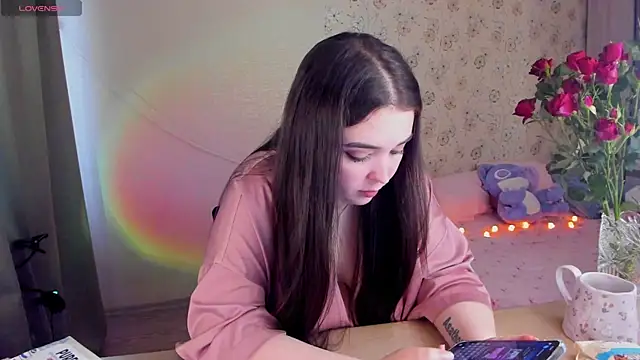 Alice next door online show from 04/24/26, 11:34
