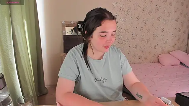Alice next door online show from 07/02/26, 10:43