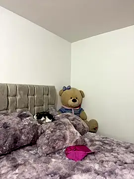 Snapshot of Cutie_blondie chatting on 10/23/25, 11:14 Cutie blondie online show from 10/23/25, 11:14