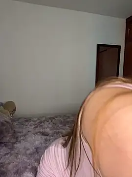 Snapshot of Cutie_blondie chatting on 11/24/25, 10:20 Cutie blondie online show from 11/24/25, 10:20