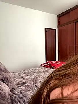 Snapshot of Cutie_blondie chatting on 12/03/25, 04:49 Cutie blondie online show from 12/03/25, 04:49