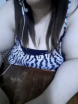 Snapshot of Madam-bezoul- chatting on 11/24/25, 07:46 Madam-bezoul- online show from 11/24/25, 07:46