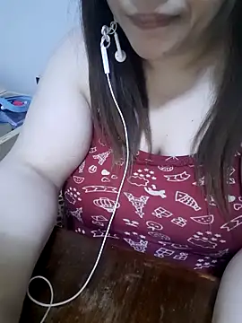 Snapshot of Madam-bezoul- chatting on 12/01/25, 03:22 Madam-bezoul- online show from 12/01/25, 03:22