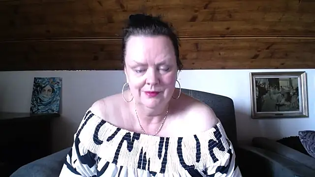 TiffanyMature online show from 06/09/26, 05:24