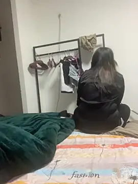 Snapshot of SSlady521 chatting on 11/06/25, 03:46 SSlady521 online show from 11/06/25, 03:46