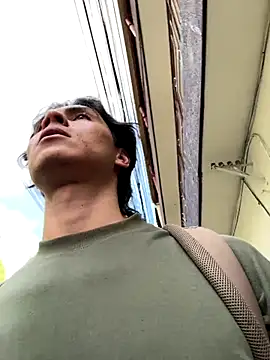 Snapshot of AlexanderHall chatting on 11/08/25, 08:40 AlexanderHall online show from 11/08/25, 08:40