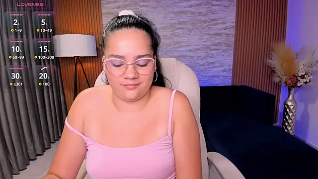 karlie small online show from 07/28/26, 03:24