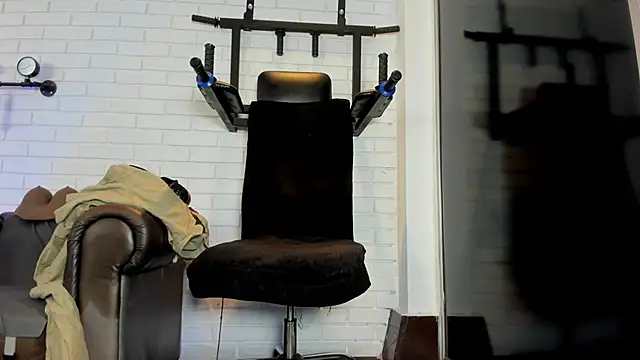 ItaloMoore online show from 10/09/25, 11:30