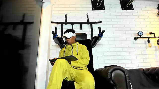 ItaloMoore online show from 05/30/26, 01:19