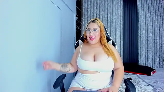 Brithanny Love online show from 09/10/25, 08:53