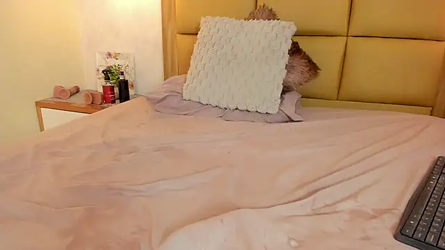 MELISSAROUGE online show from 07/28/26, 04:39