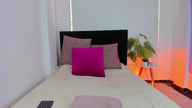 LunaVelvet777 online show from 11/21/25, 03:00