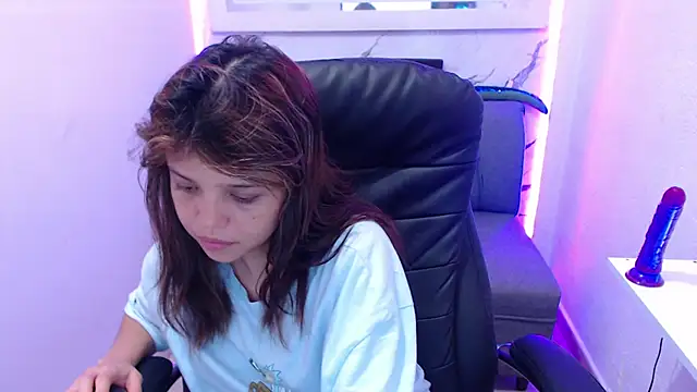 minnie cake online show from 09/19/25, 08:31