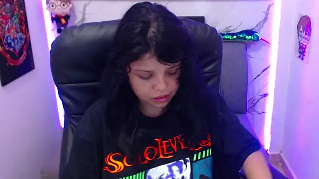 minnie cake online show from 11/25/25, 08:09