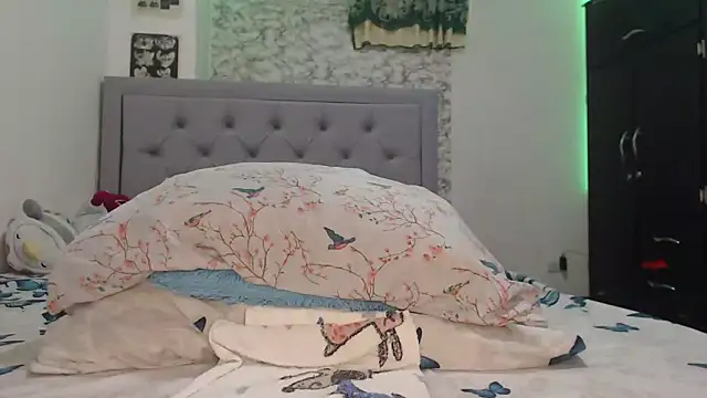 nahomibeckers online show from 10/22/25, 03:01