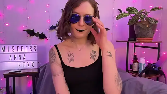 mistressannafoxx online show from 11/06/25, 09:59