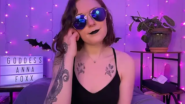 mistressannafoxx online show from 11/26/25, 11:39