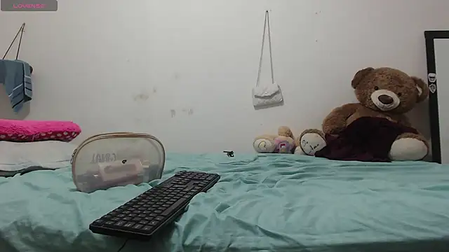 Snapshot of toxic_sweet_ chatting on 02/10/26, 04:27 toxic sweet online show from 02/10/26, 04:27