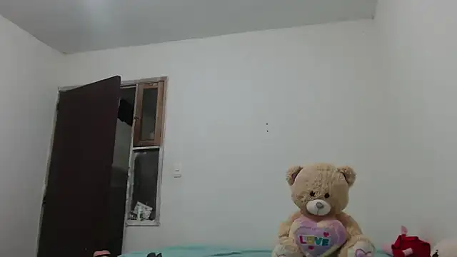 Snapshot of toxic_sweet_ chatting on 03/18/26, 05:10 toxic sweet online show from 03/18/26, 05:10