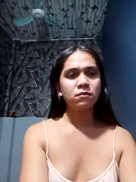 Snapshot of lexyyr17 chatting on 03/02/26, 12:13 lexyyr17 online show from 03/02/26, 12:13