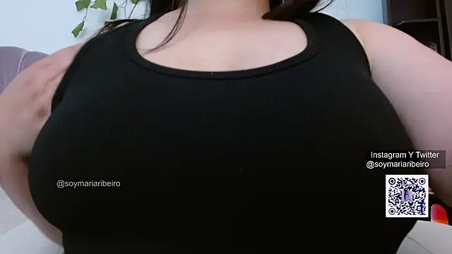 Snapshot of maria_ribeiro chatting on 10/15/25, 01:28 maria ribeiro online show from 10/15/25, 01:28