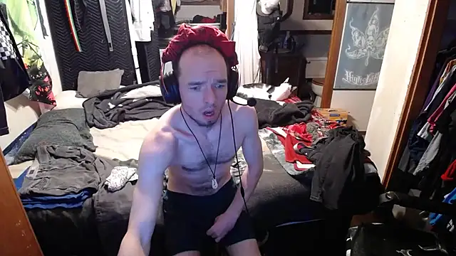 Snapshot of womenhateme69 chatting on 10/12/25, 01:43 womenhateme69 online show from 10/12/25, 01:43