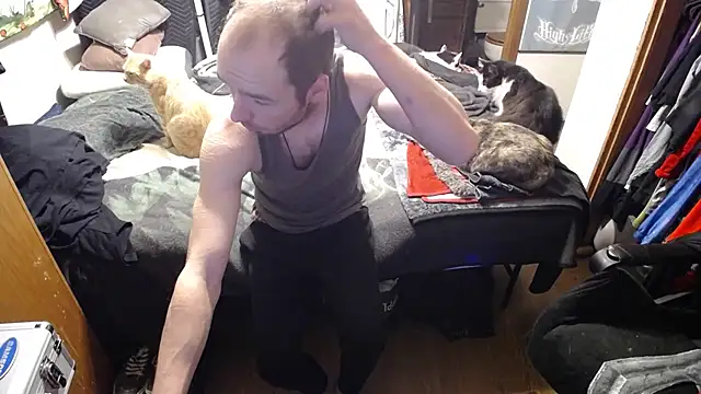 Snapshot of womenhateme69 chatting on 10/21/25, 12:50 womenhateme69 online show from 10/21/25, 12:50