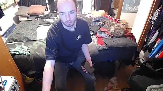 Snapshot of womenhateme69 chatting on 10/26/25, 03:56 womenhateme69 online show from 10/26/25, 03:56