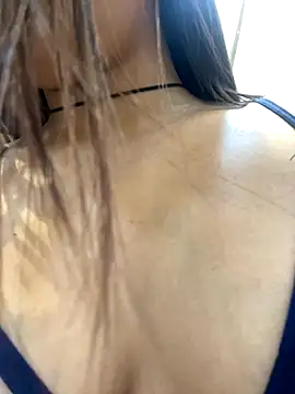 Snapshot of april_0066 chatting on 10/11/25, 03:54 april 0066 online show from 10/11/25, 03:54