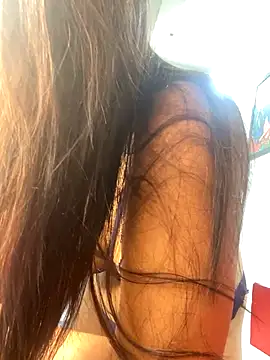 Snapshot of april_0066 chatting on 10/21/25, 03:35 april 0066 online show from 10/21/25, 03:35