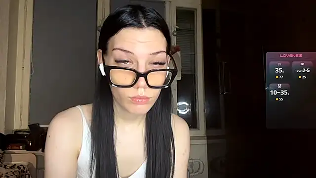 AlfredaBillegas online show from 09/28/25, 06:13