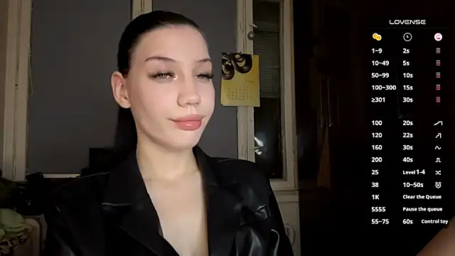 AlfredaBillegas online show from 10/07/25, 06:16