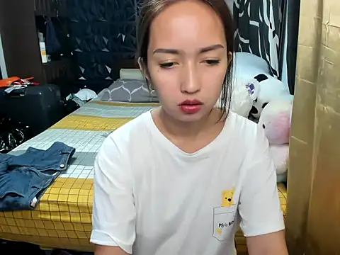 Snapshot of Soft_Angel8 chatting on 09/22/25, 03:58 Soft Angel8 online show from 09/22/25, 03:58