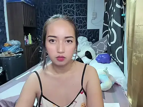 Snapshot of Soft_Angel8 chatting on 10/25/25, 05:51 Soft Angel8 online show from 10/25/25, 05:51
