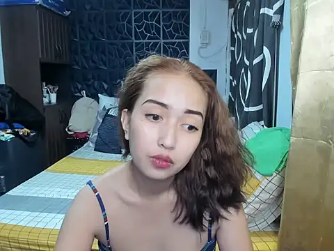 Snapshot of Soft_Angel8 chatting on 12/05/25, 02:25 Soft Angel8 online show from 12/05/25, 02:25