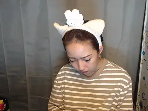 Snapshot of Soft_Angel8 chatting on 04/08/26, 04:56 Soft Angel8 online show from 04/08/26, 04:56