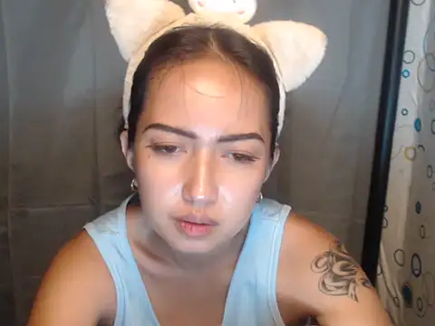 Snapshot of Soft_Angel8 chatting on 05/20/26, 06:03 Soft Angel8 online show from 05/20/26, 06:03