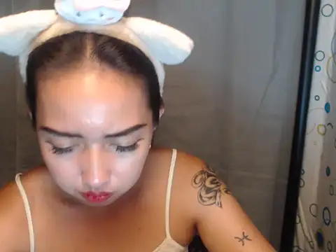 Snapshot of Soft_Angel8 chatting on 05/23/26, 06:12 Soft Angel8 online show from 05/23/26, 06:12