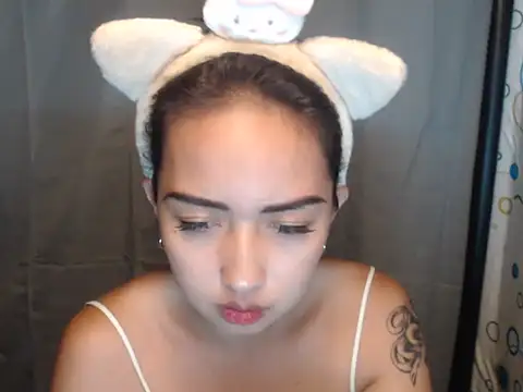 Snapshot of Soft_Angel8 chatting on 05/24/26, 06:18 Soft Angel8 online show from 05/24/26, 06:18