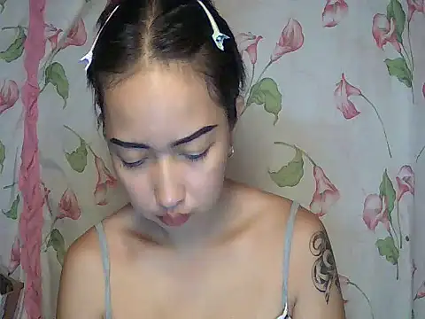 Snapshot of Soft_Angel8 chatting on 06/23/26, 05:27 Soft Angel8 online show from 06/23/26, 05:27