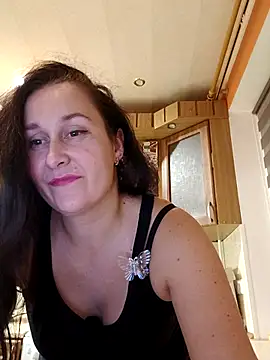 Amandda  online show from 10/15/25, 07:03