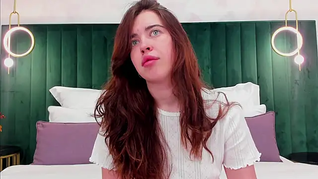 Snapshot of KimberlyBond chatting on 10/01/25, 03:07 KimberlyBond online show from 10/01/25, 03:07