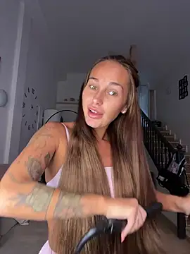 Rosieredxox online show from 08/04/26, 06:27