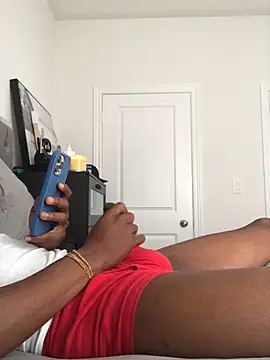 Snapshot of labishyoung25 chatting on 09/29/25, 02:11 labishyoung25 online show from 09/29/25, 02:11