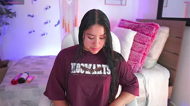 melissa laurent  online show from 10/21/25, 12:50