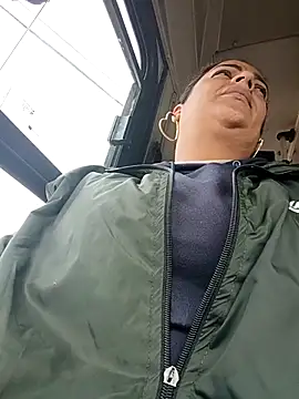 Snapshot of Mia-Glow chatting on 10/13/25, 02:17 Mia-Glow online show from 10/13/25, 02:17