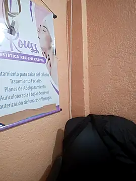 Snapshot of Mia-Glow chatting on 10/28/25, 12:30 Mia-Glow online show from 10/28/25, 12:30